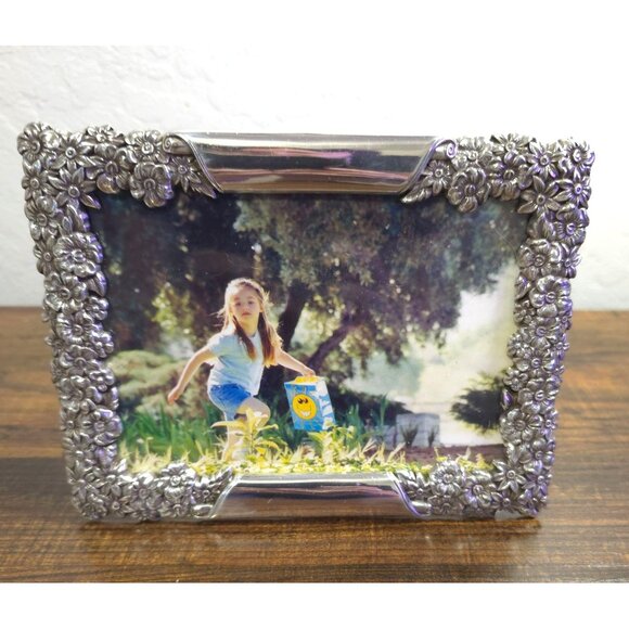 Brighton Other - Brighton Field Of Flowers Silver Metal Photo Frame 4"x6" Floral Tabletop Display